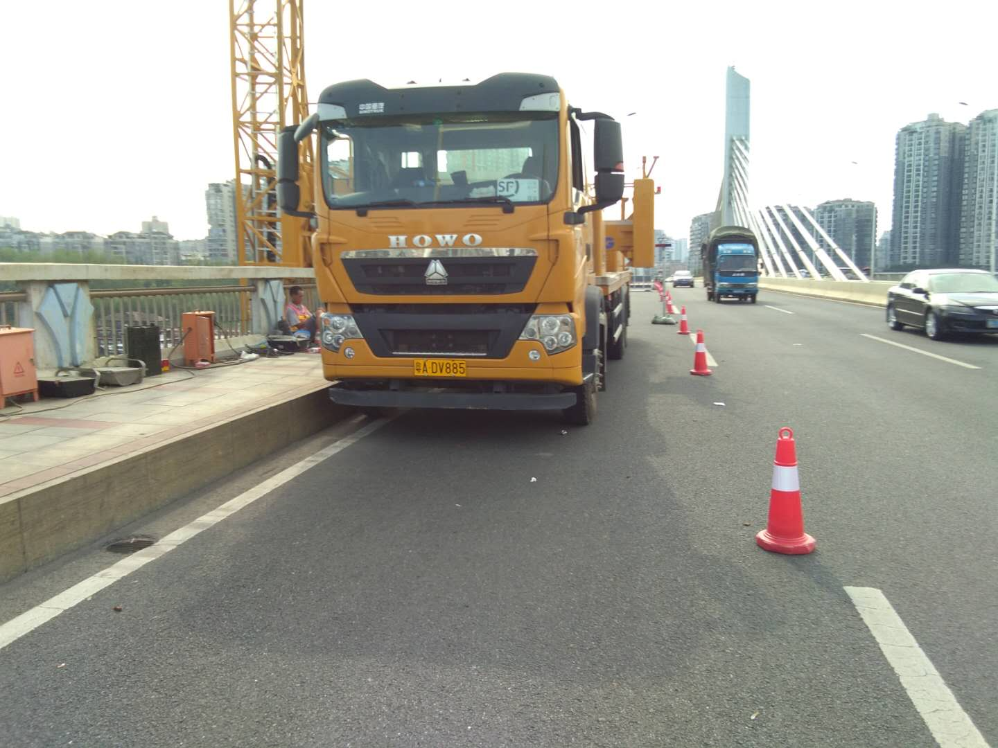 四川眾誠14米-22米橋梁檢測(cè)車租賃，低價(jià)、隨叫隨到